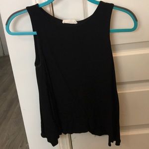 Cropped black tank